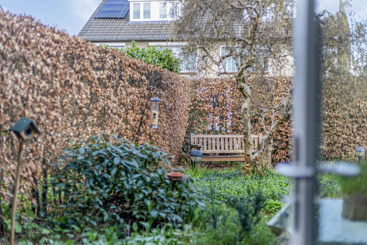 Detailfoto zithoekje achtertuin, Gerard Bruningstraat 14 Rosmalen