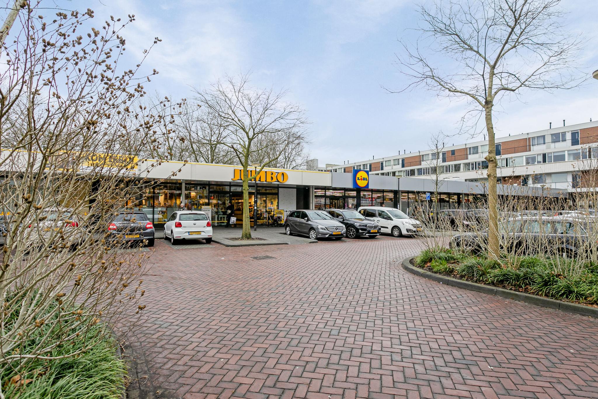 Winkels in de omgeving, Christiaan Kannemansstraat 31 Rosmalen