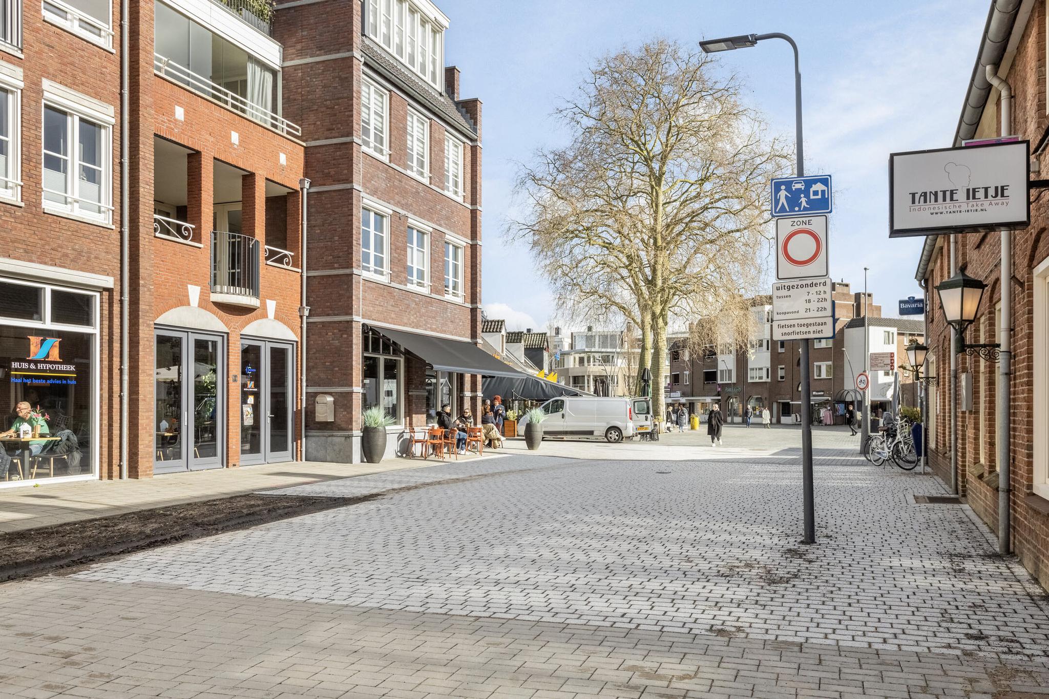 Straatzicht, Raadhuisstraat 1C Rosmalen