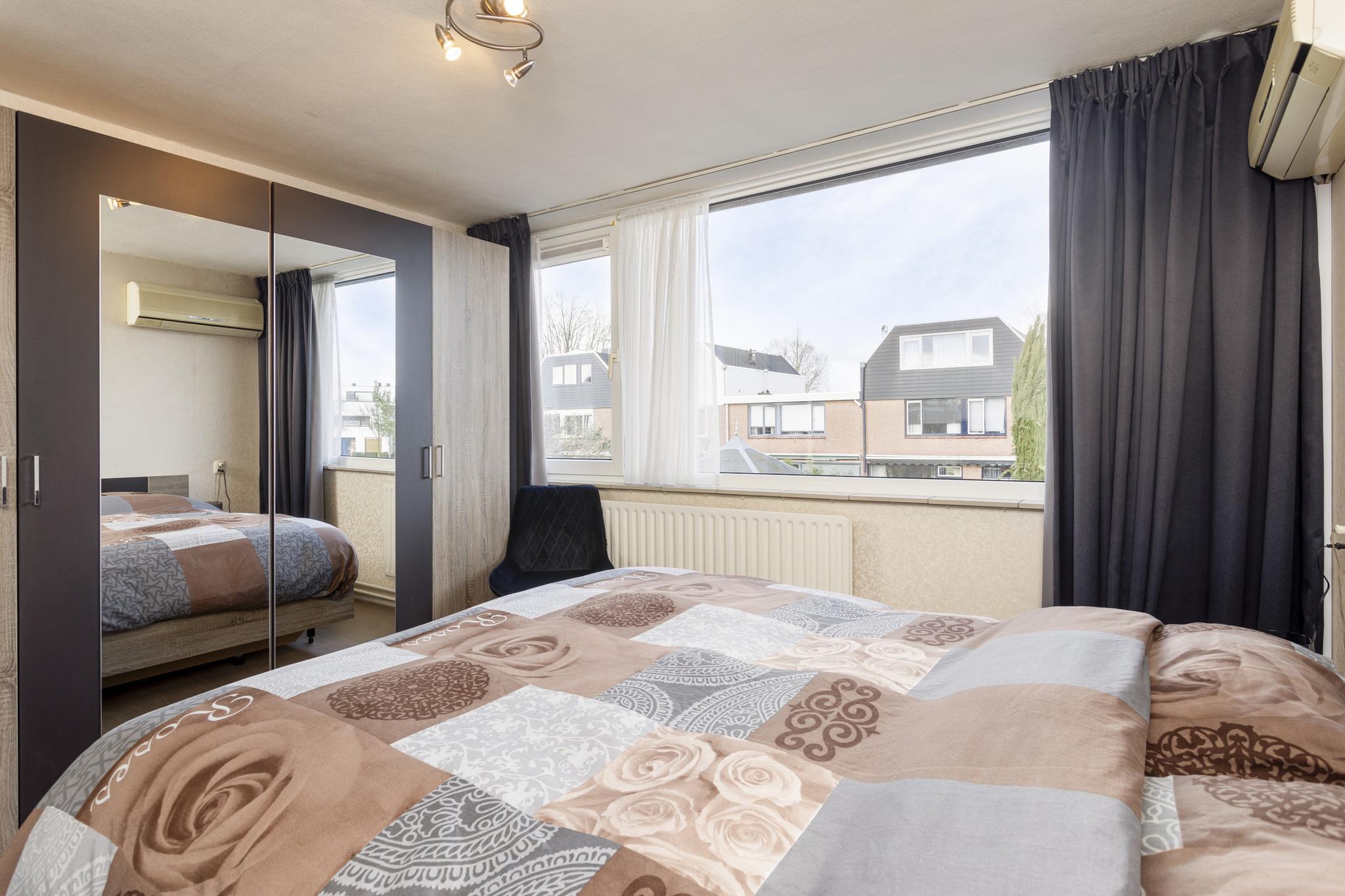 Slaapkamer 1 vanaf bed, Willem van Geldorpstraat 9 Rosmalen