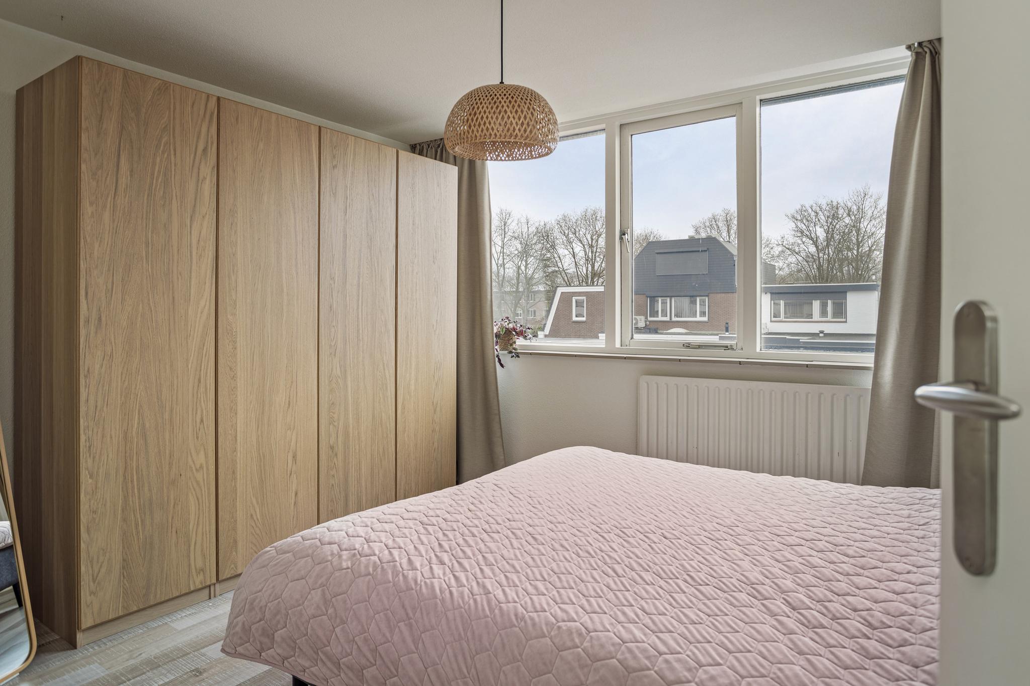 Slaapkamer 1 richting bed, Willem van Geldorpstraat 23 Rosmalen