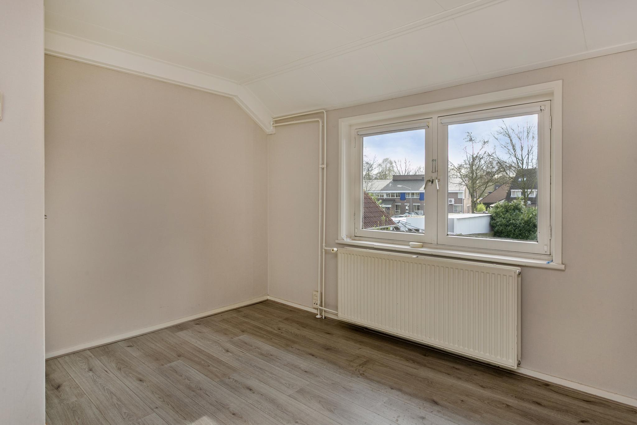 Kamer 2, Deken van Roestellaan 43 Rosmalen