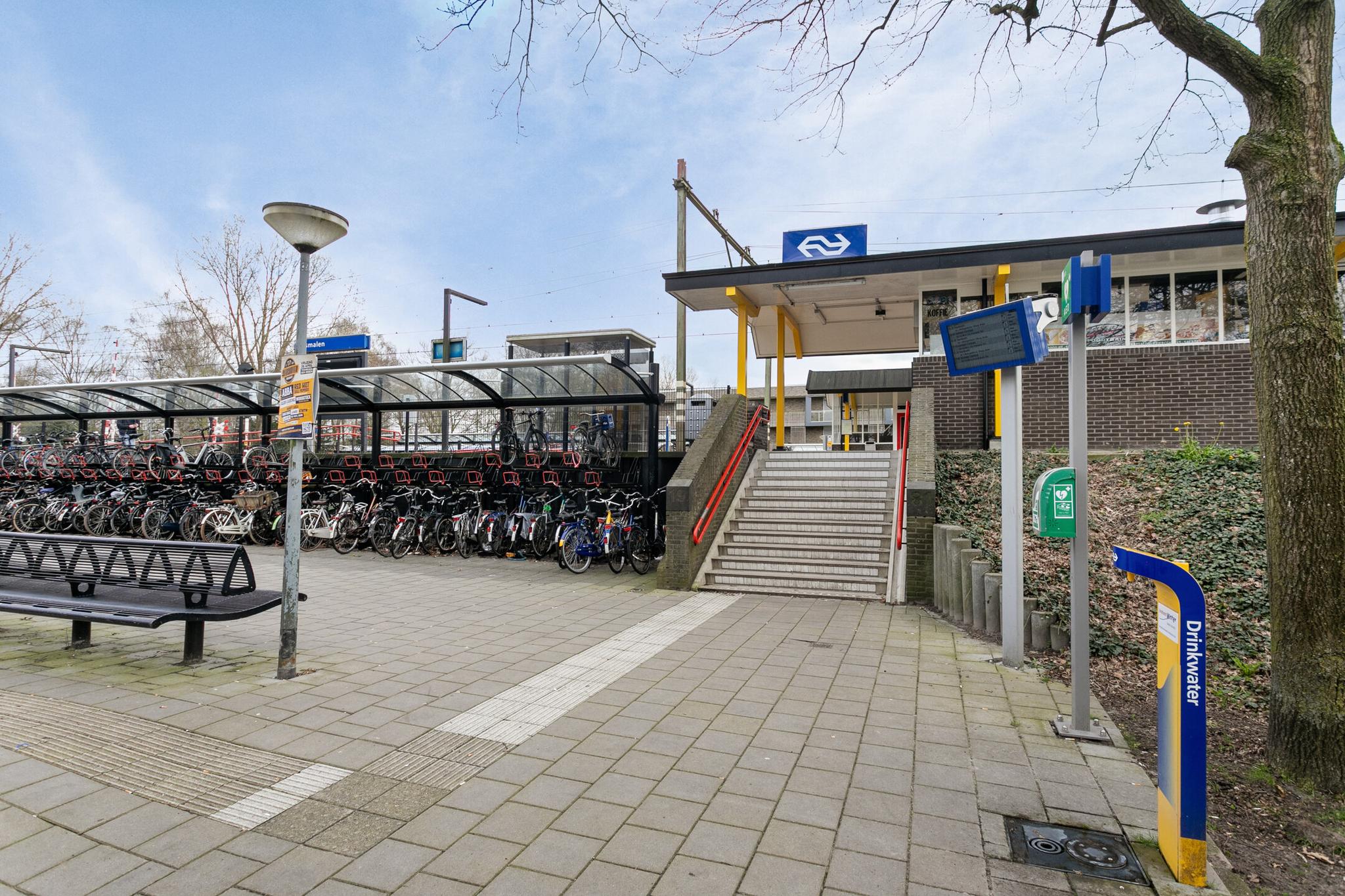 Station Rosmalen, Deken van Roestellaan 43 Rosmalen