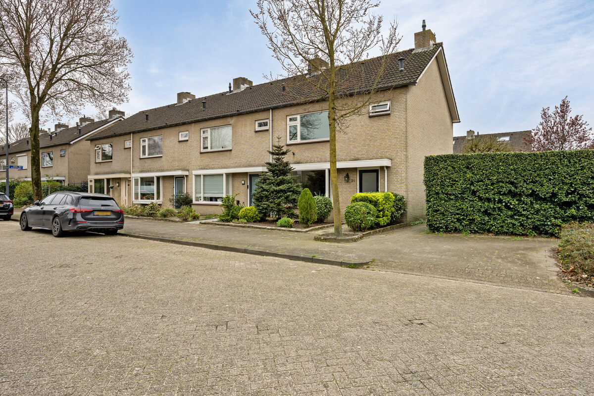 Woning vanaf rechts, Willem Elsschotstraat 21 Rosmalen