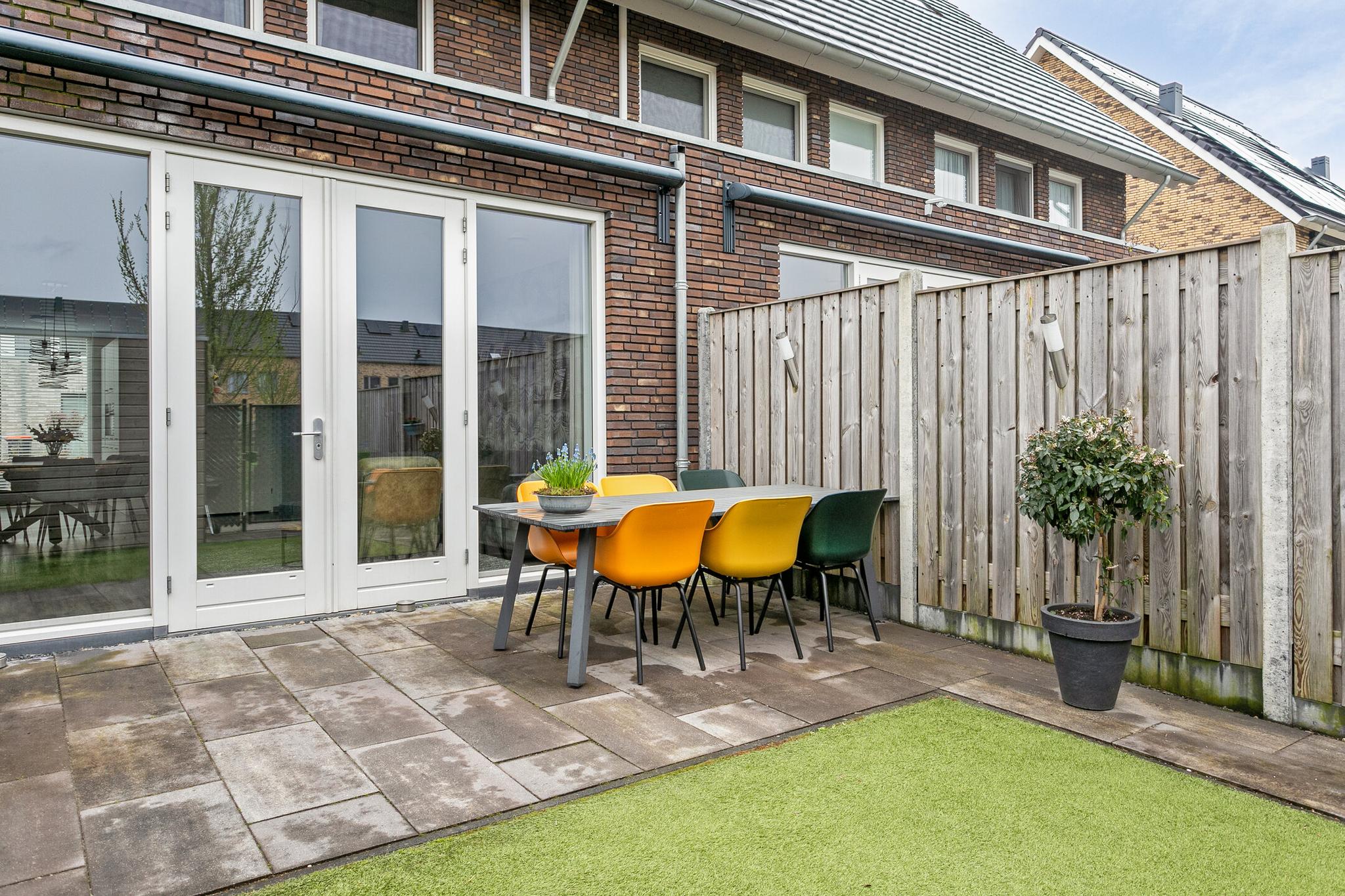 Zithoek achtertuin, Pastelblauw 65 Rosmalen