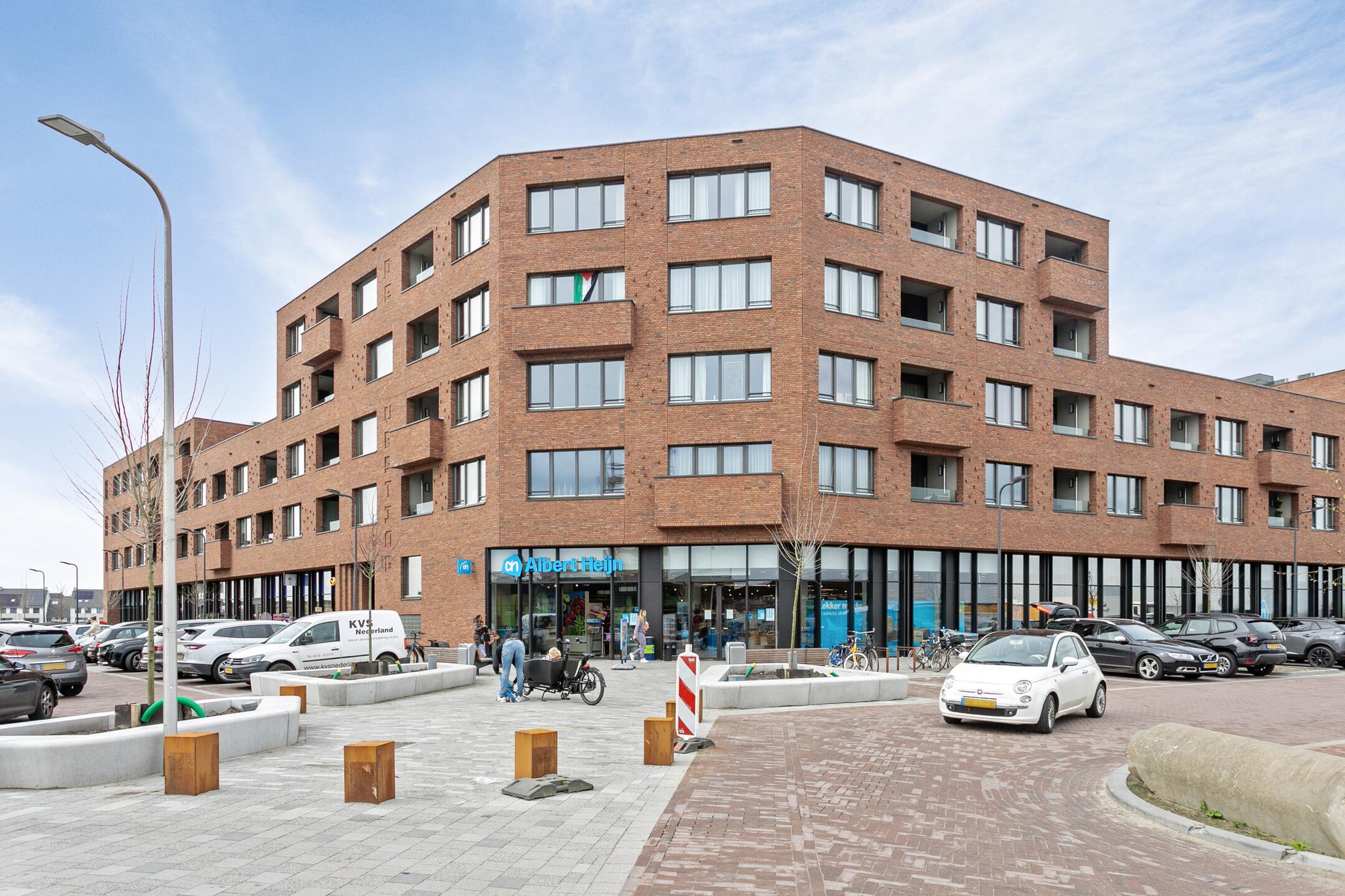 Omgeving woning supermarkt, Pastelblauw 65 Rosmalen